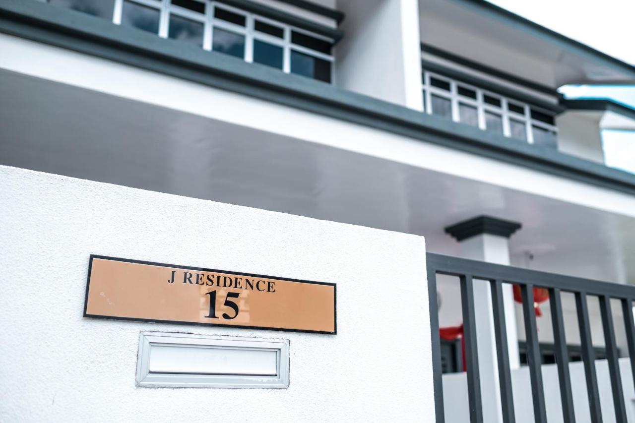 J Residence Banting  Exteriér fotografie